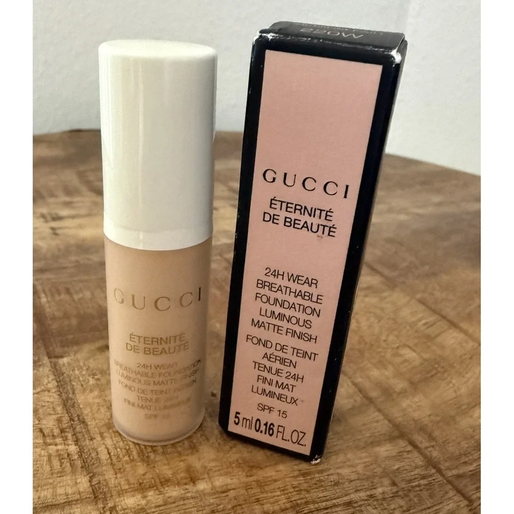 GUCCI Eternite De Beaute 24H Wear Liquid Foundation SPF 15 220W 5 ml. NIB
